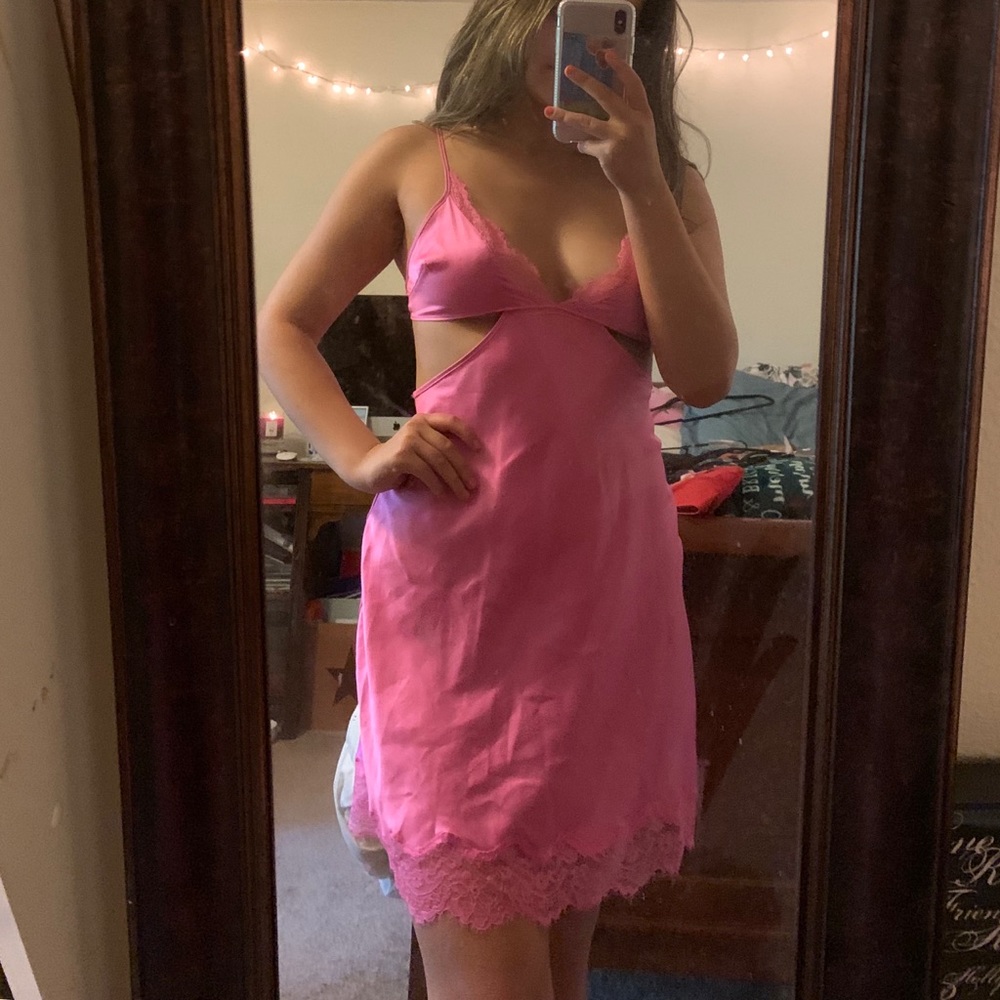 VS Hot Pink lingerie